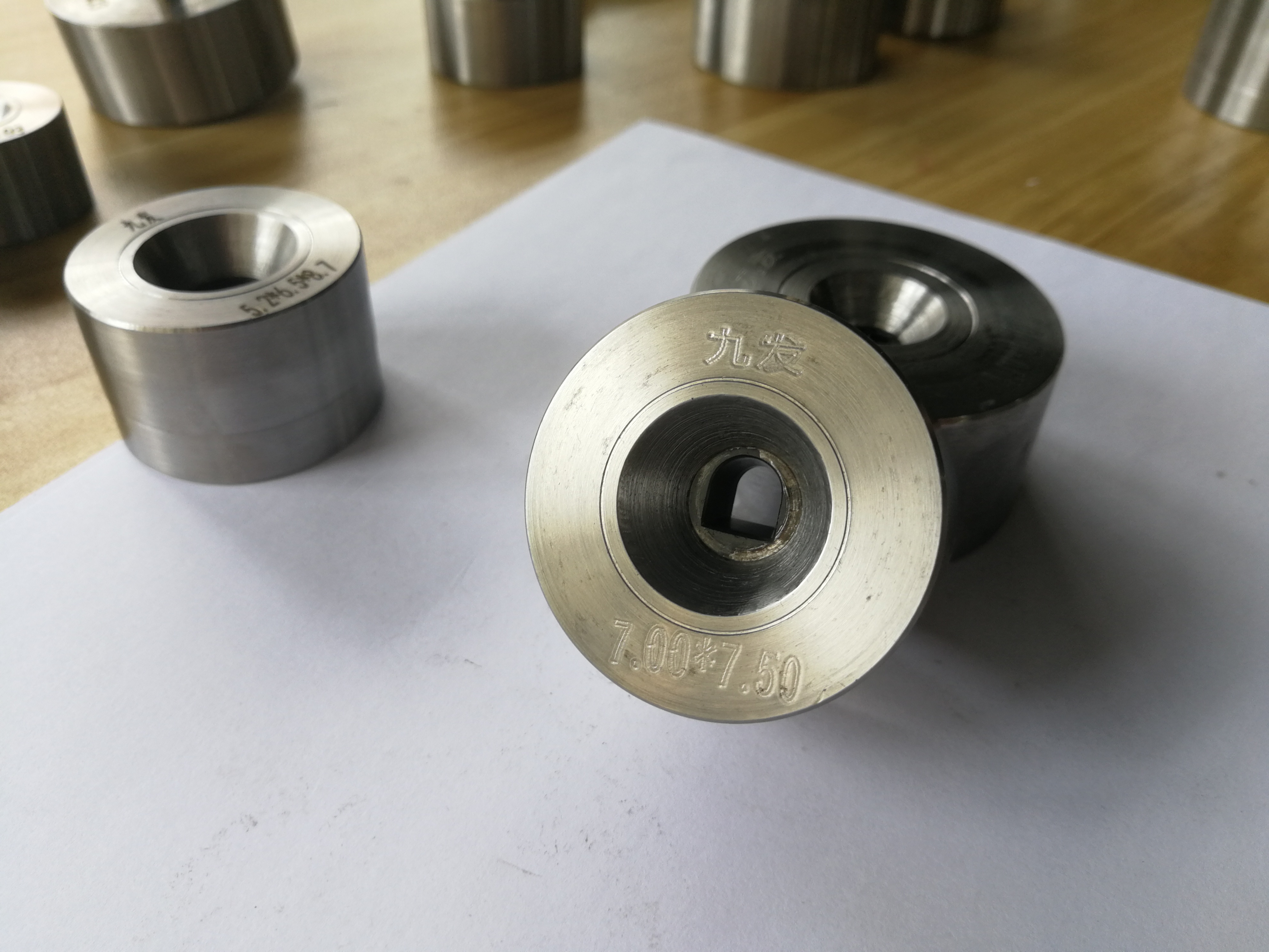 福建钨钢拉棒模具生产厂家
